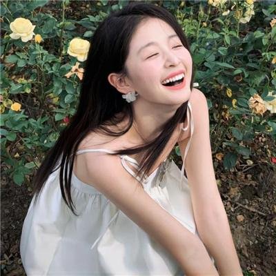 红妆问佳人